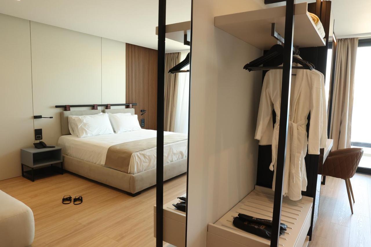 Yacht Premium Hotel Саранда Экстерьер фото