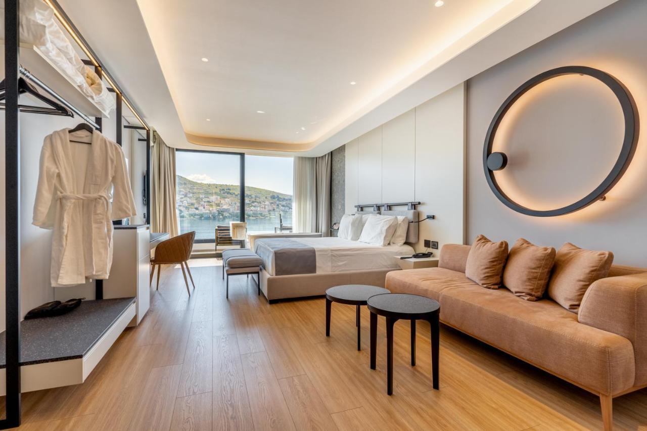 Yacht Premium Hotel Саранда Экстерьер фото