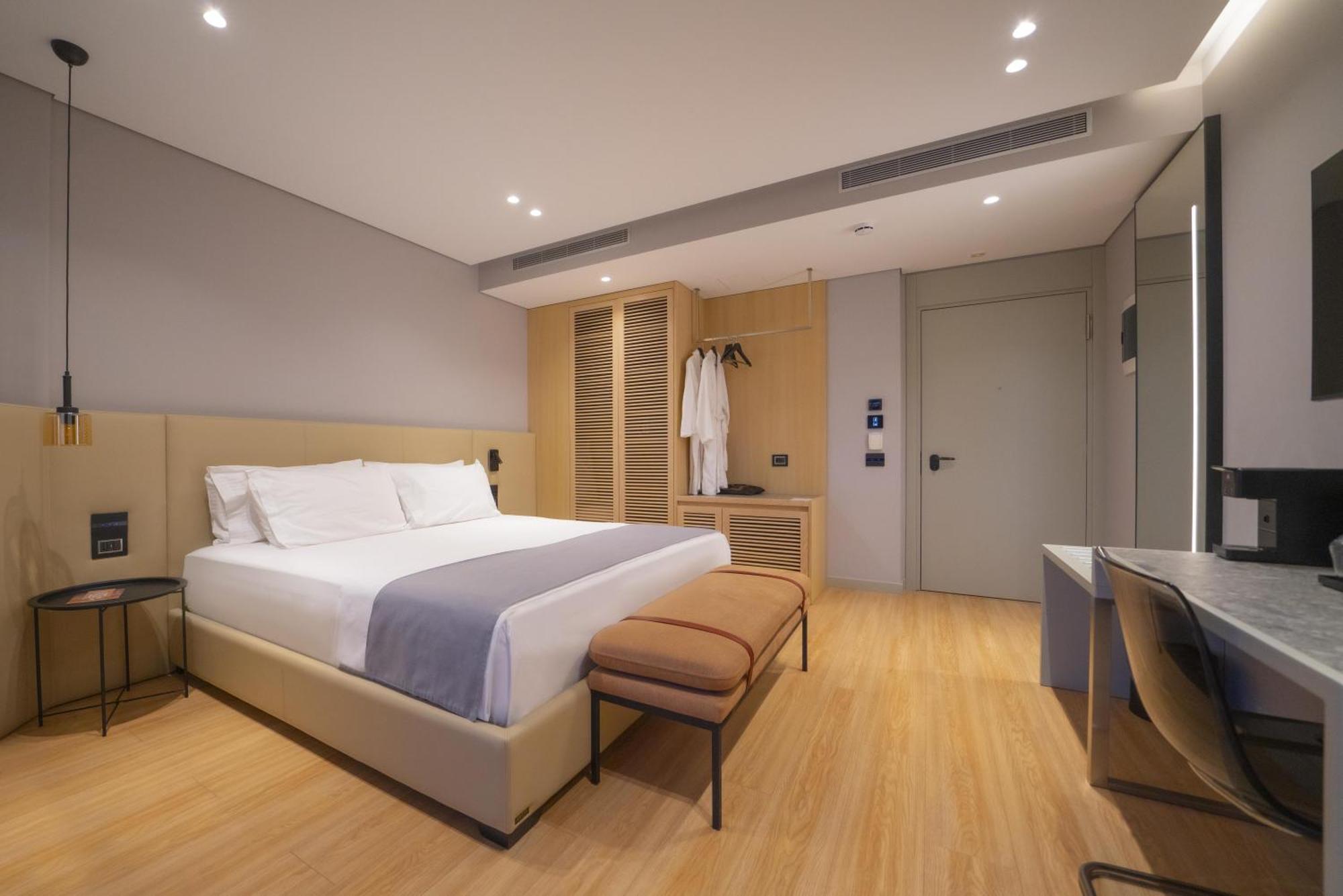 Yacht Premium Hotel Саранда Экстерьер фото
